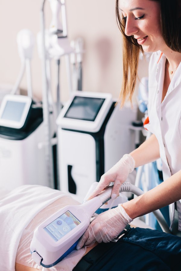 Révélez votre corps idéal avec la machine cryolipolyse